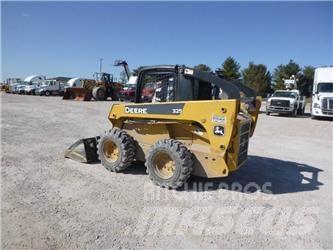 John Deere 325 Skid steer loderler