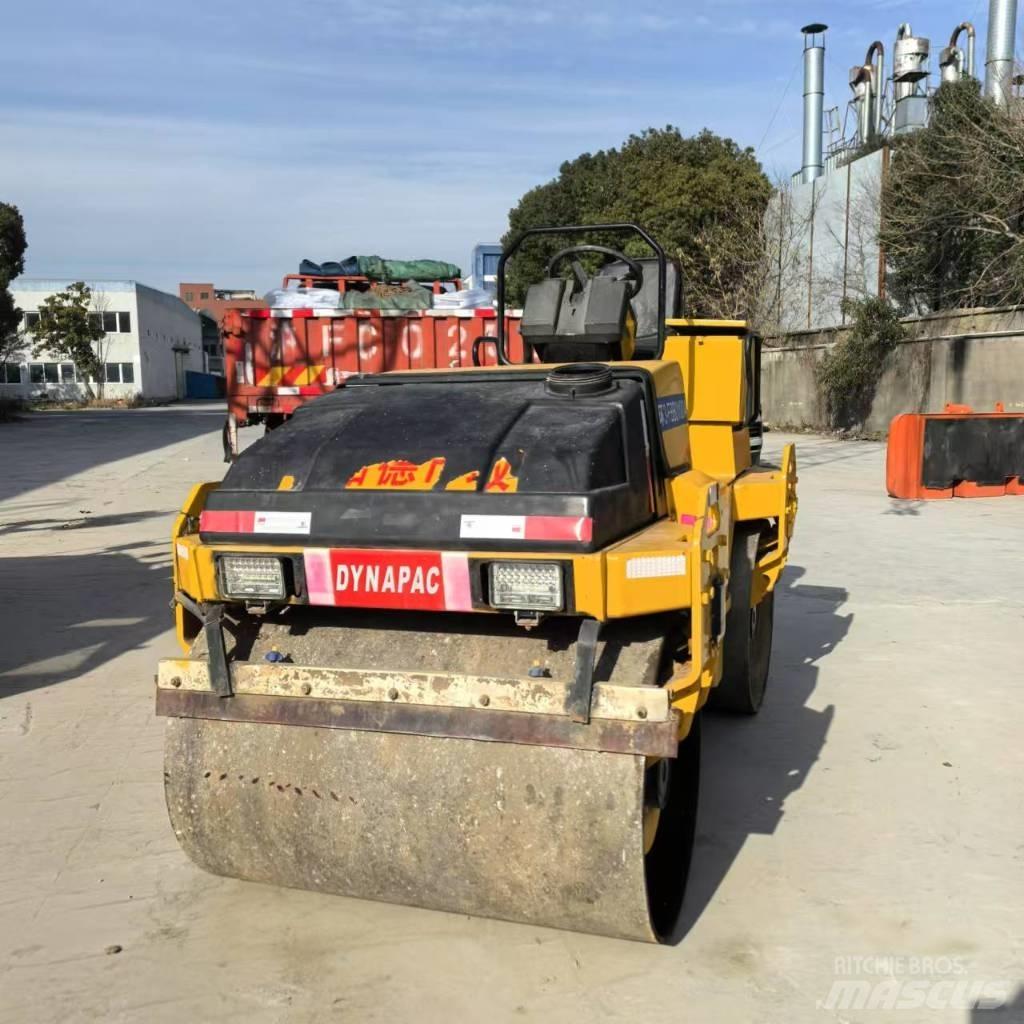Dynapac CC 142 Çift tamburlu silindirler