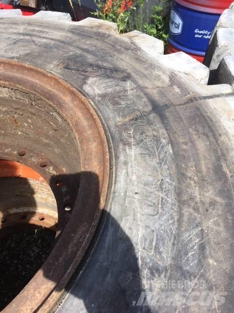 Bridgestone v Tekerlekli yükleyiciler