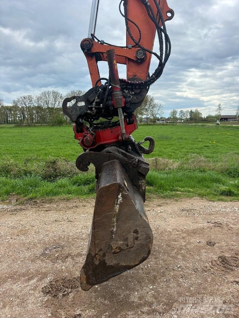 Hitachi ZX 140 W T-3 Lastik tekerli ekskavatörler