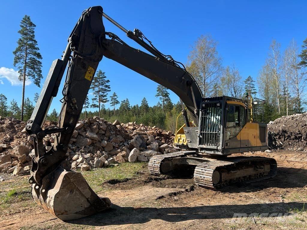 Volvo EC 220 EL Paletli ekskavatörler