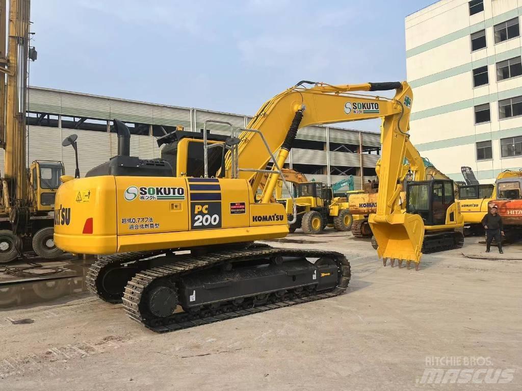 Komatsu PC 200-8N1 Paletli ekskavatörler
