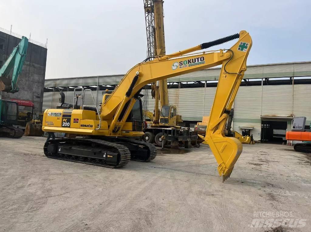 Komatsu PC 200-8N1 Paletli ekskavatörler