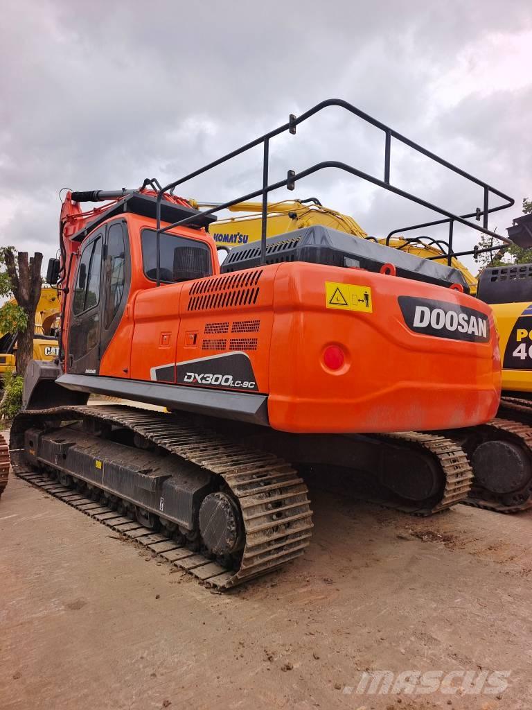Doosan DX 300LC Paletli ekskavatörler
