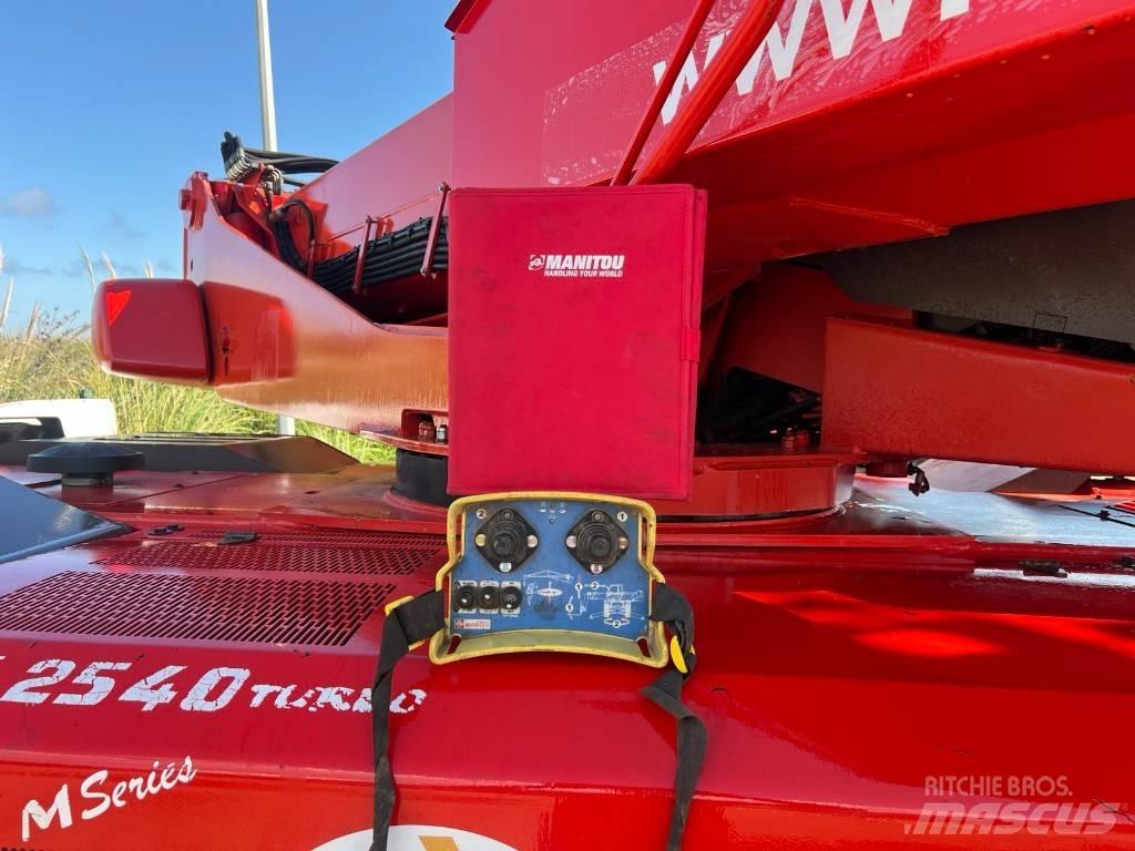 Manitou MRT 2540 Teleskopik yükleyiciler