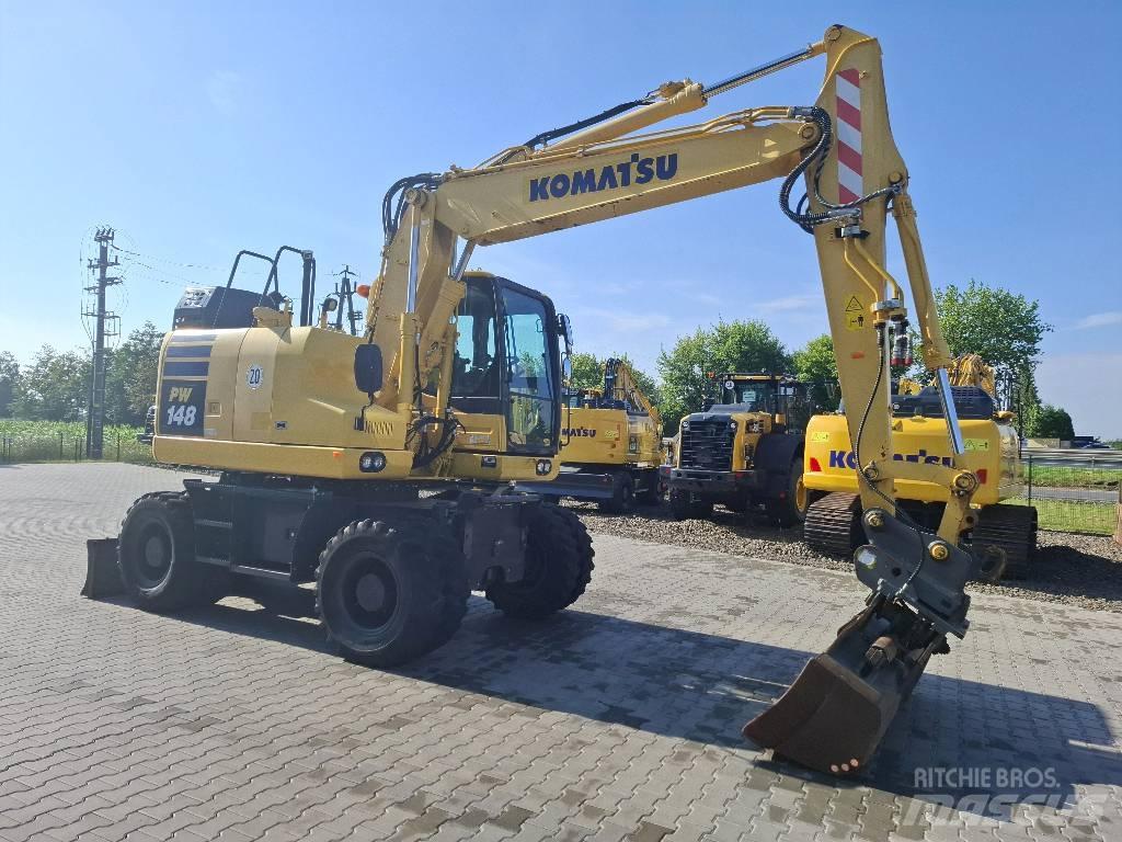 Komatsu PW 148-11 Lastik tekerli ekskavatörler