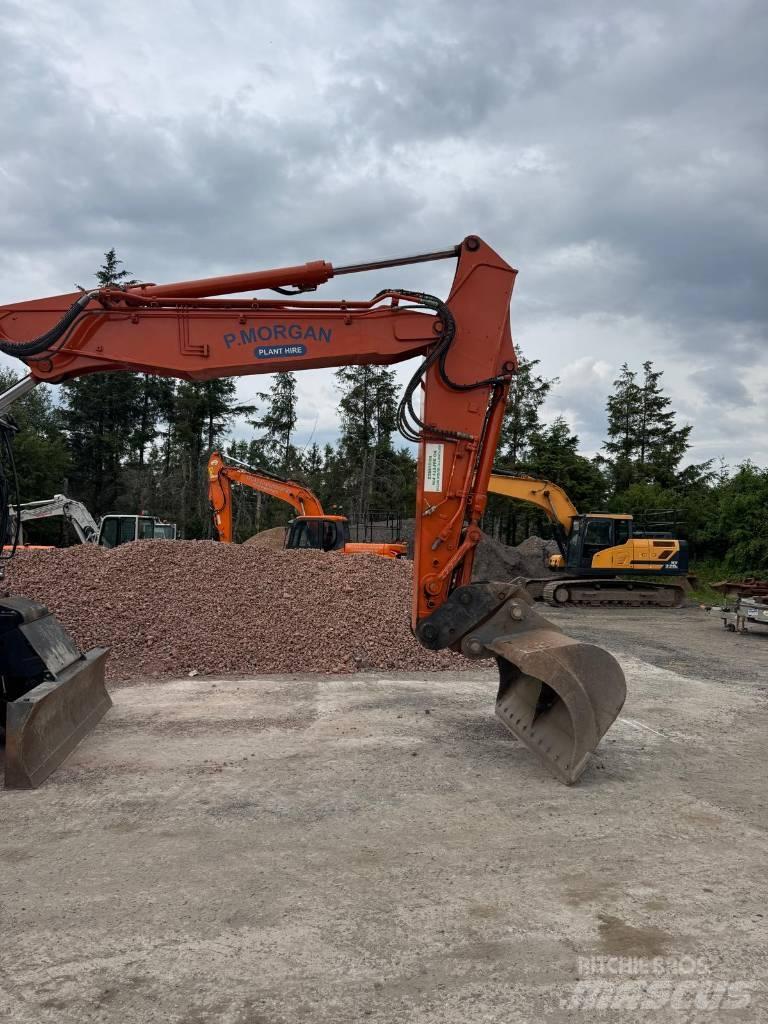 Hitachi ZW 180 Lastik tekerli ekskavatörler