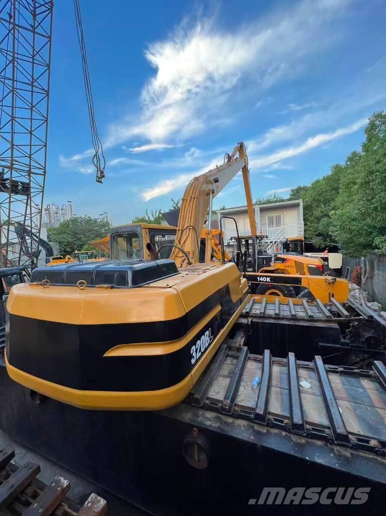 CAT 320BL Amfibi Ekskavatörler