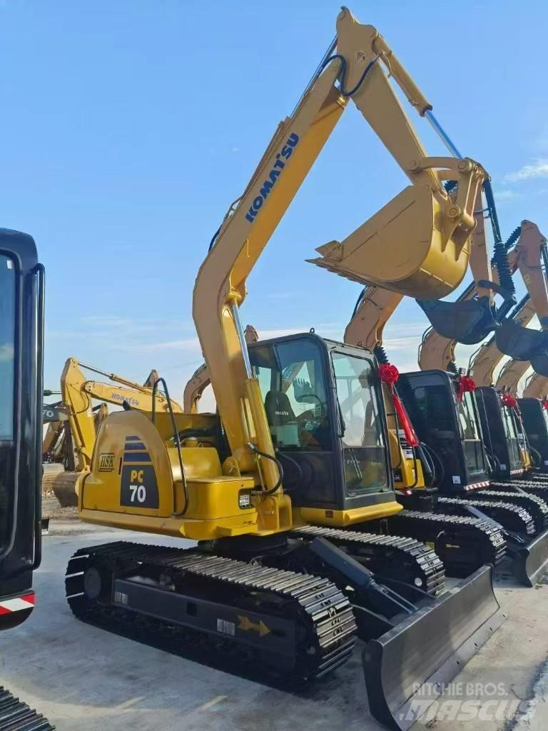 Komatsu 70 Paletli ekskavatörler