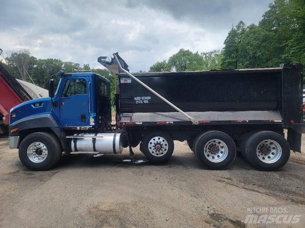 CAT CT 660 Damperli kamyonlar