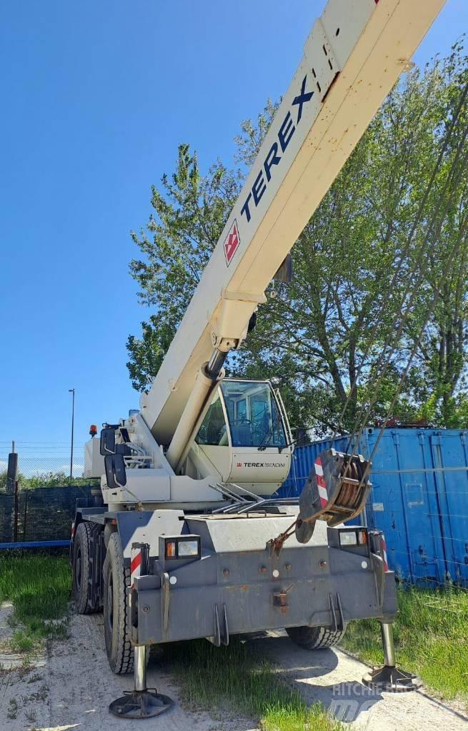 Terex A 350 Arazi Tipi Vinçler (RT)