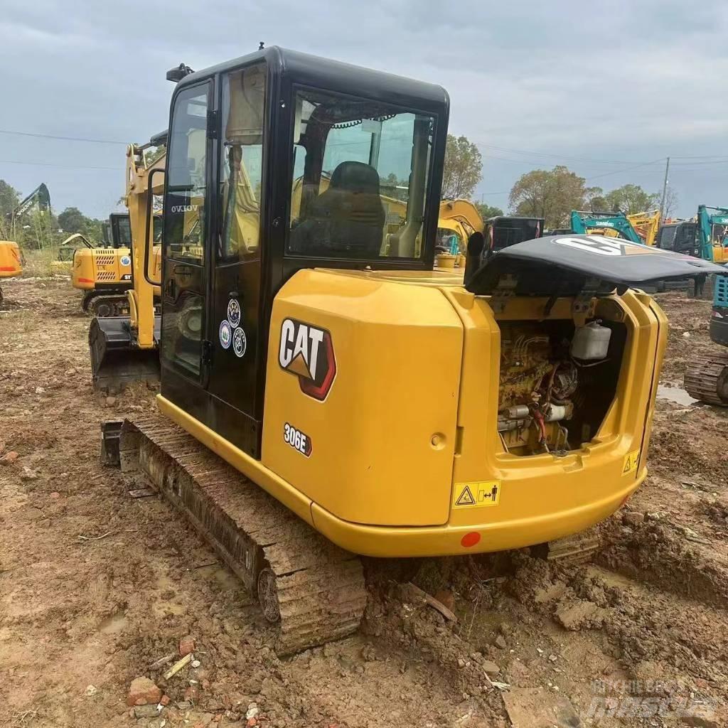 CAT 306E Paletli ekskavatörler