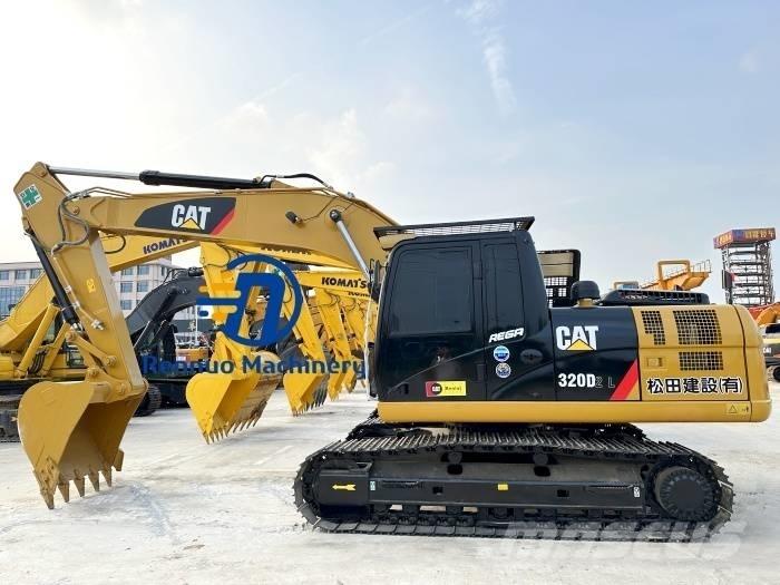 CAT 320 D2L Paletli ekskavatörler