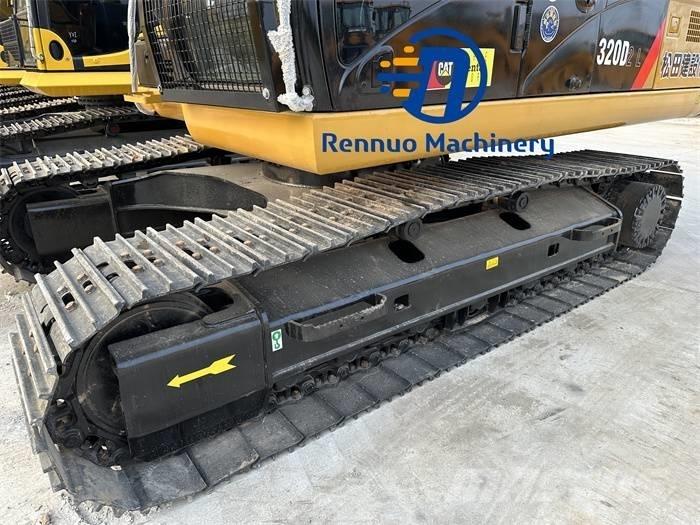CAT 320 D2L Paletli ekskavatörler
