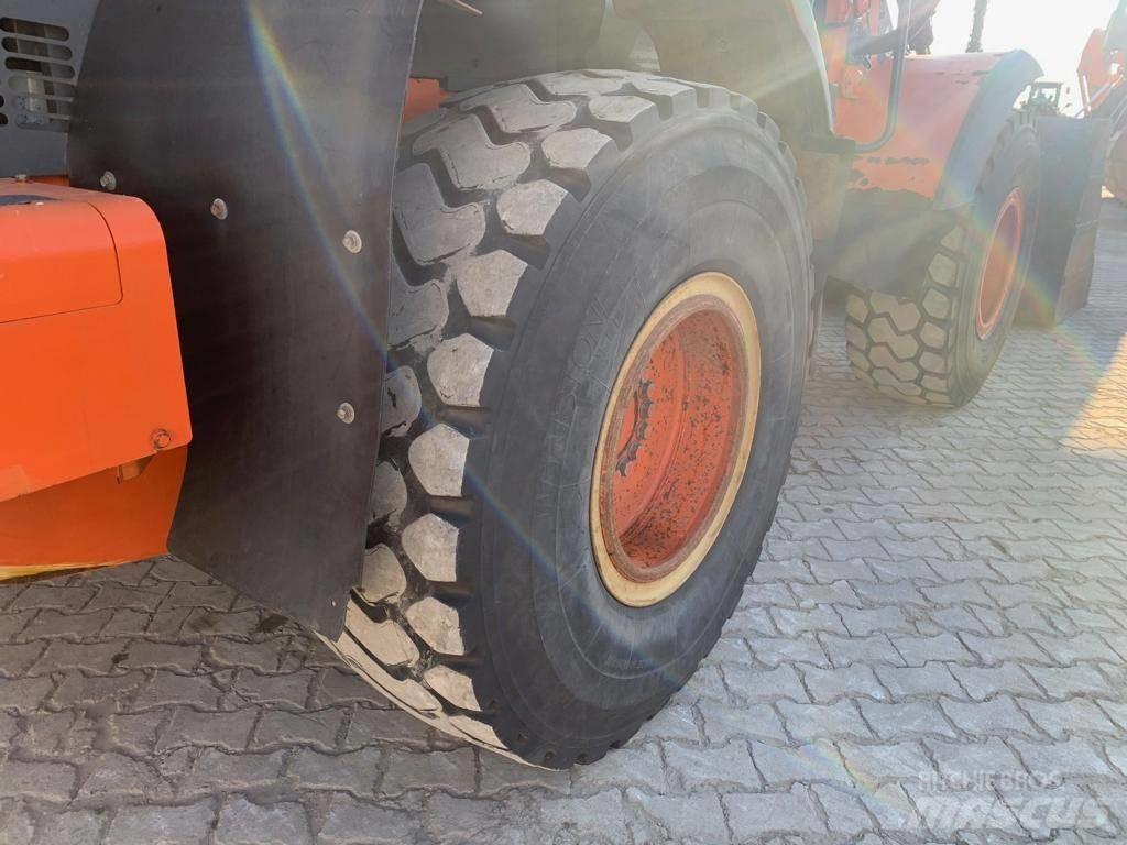 Hitachi ZW 180 Tekerlekli yükleyiciler