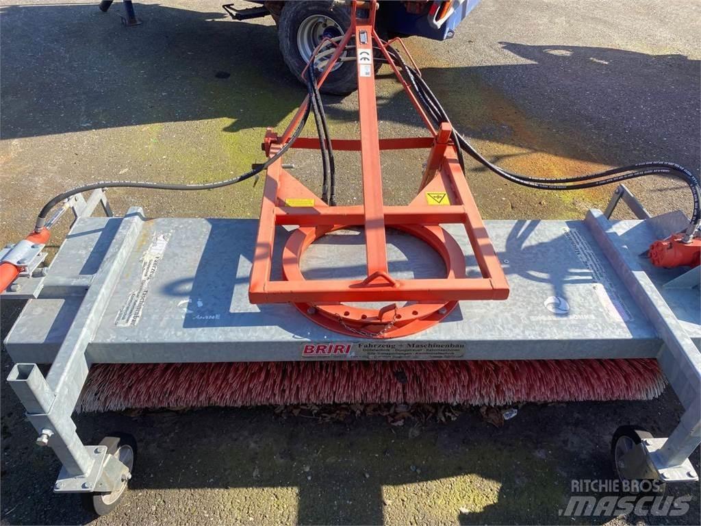 Briri SH 215 Cadde süpürücüler