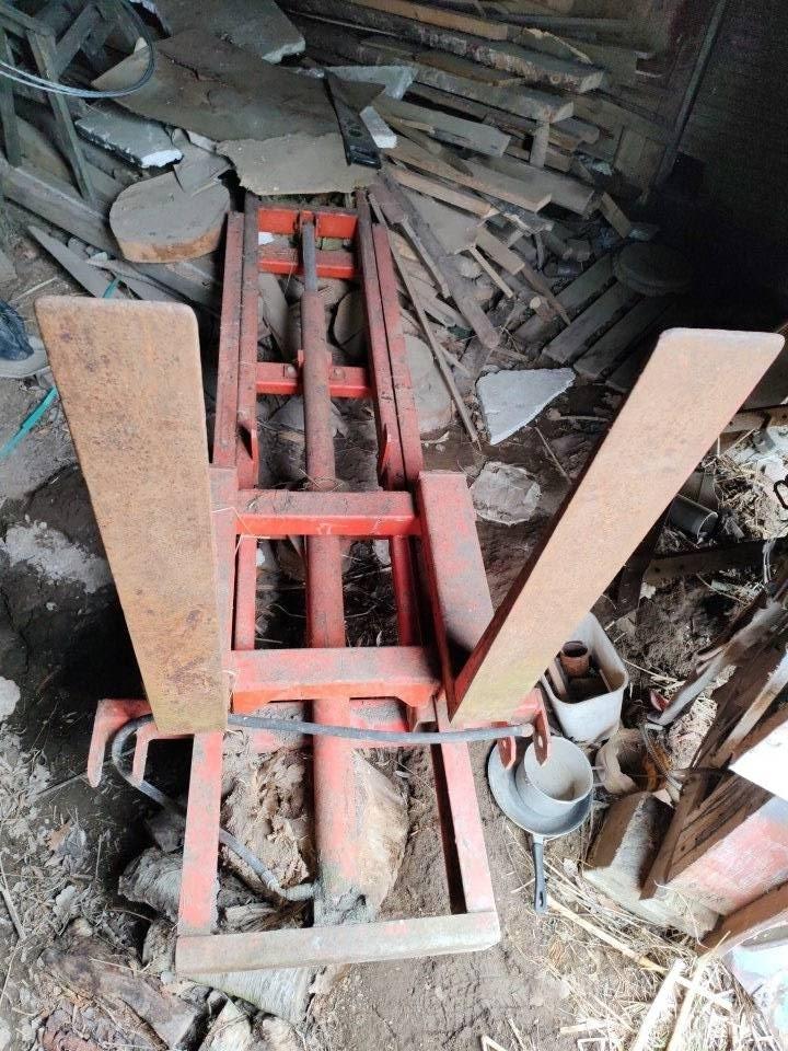 Huhki Lavanostin Diger yükleme ve kazma ekipmanlari