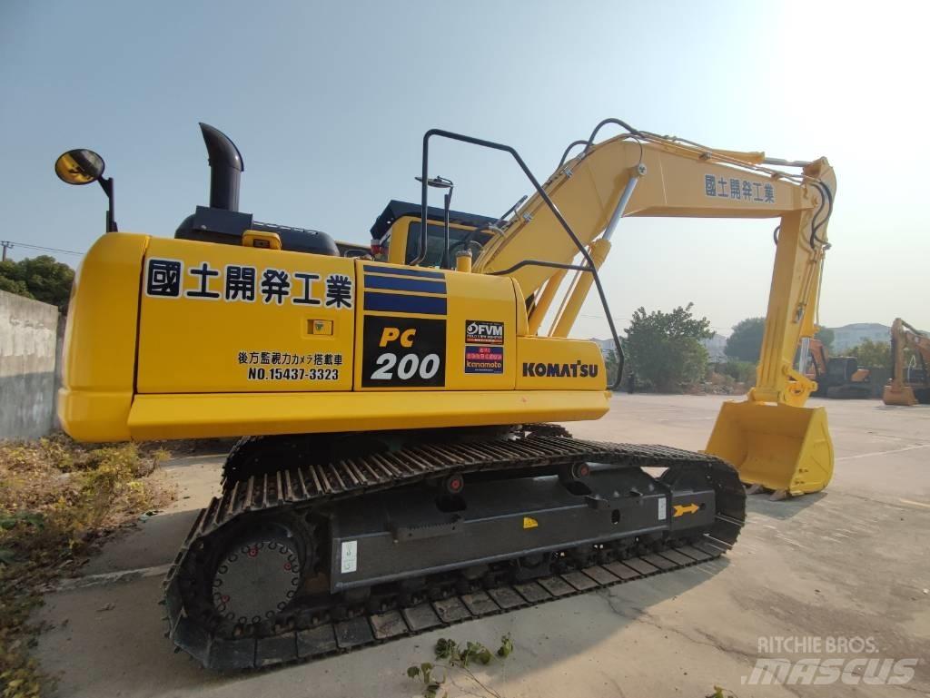 Komatsu PC 200-8 Paletli ekskavatörler