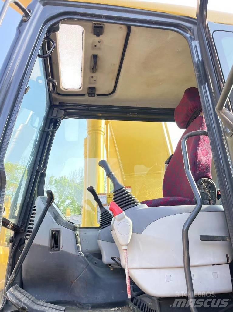 Komatsu PC 220-7 Paletli ekskavatörler