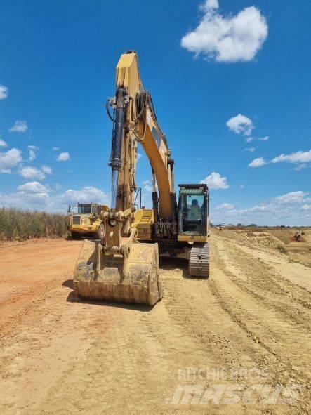 CAT 324 D Paletli ekskavatörler