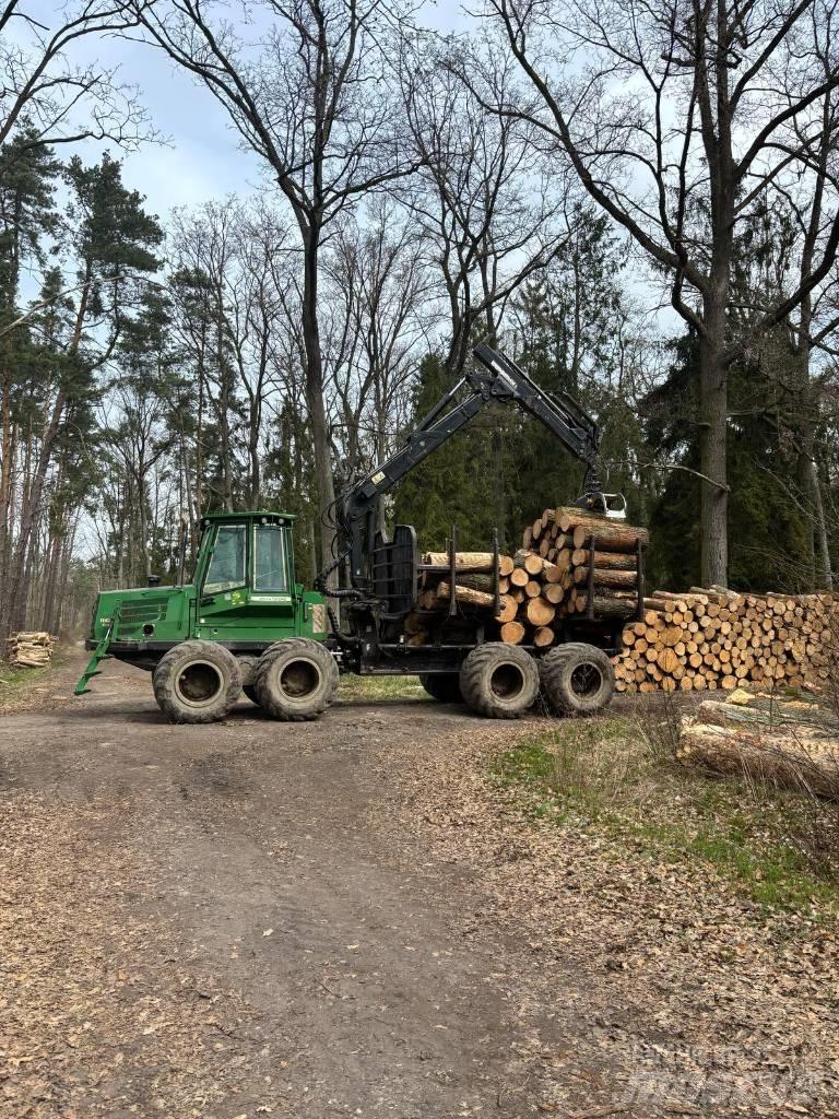 John Deere 1110 D Tomruk yükleyici traktörler