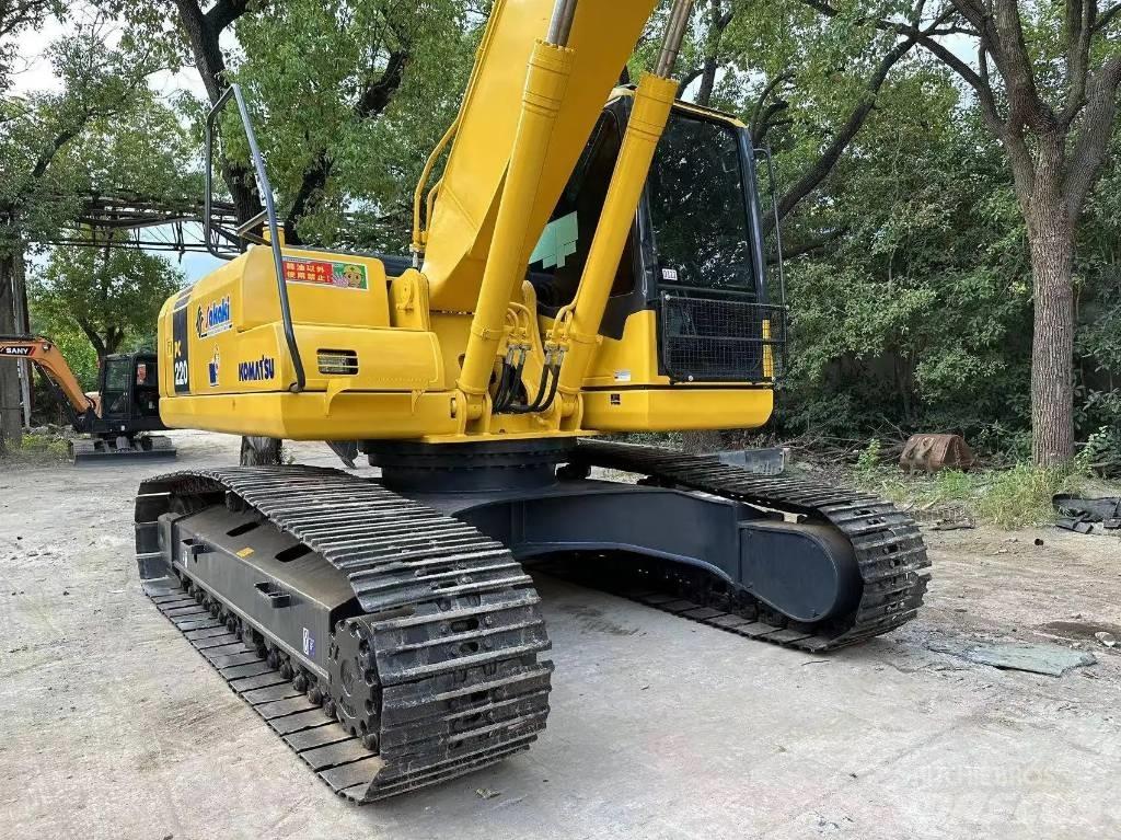 Komatsu PC220-8 Paletli ekskavatörler