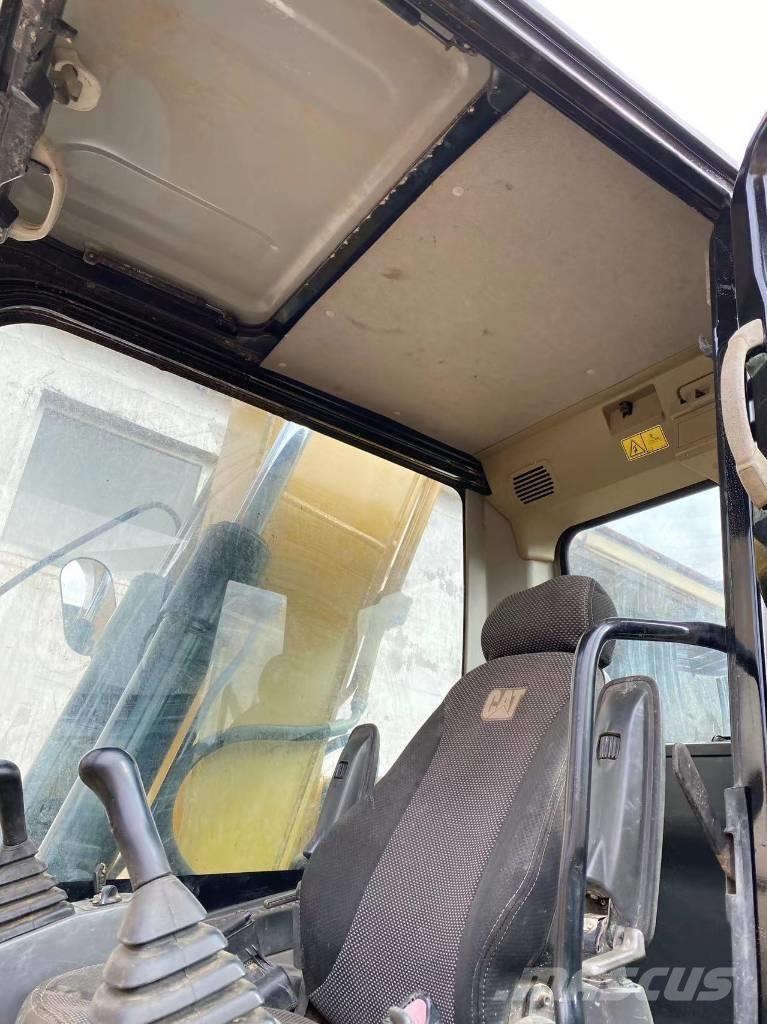 CAT 313 D Paletli ekskavatörler