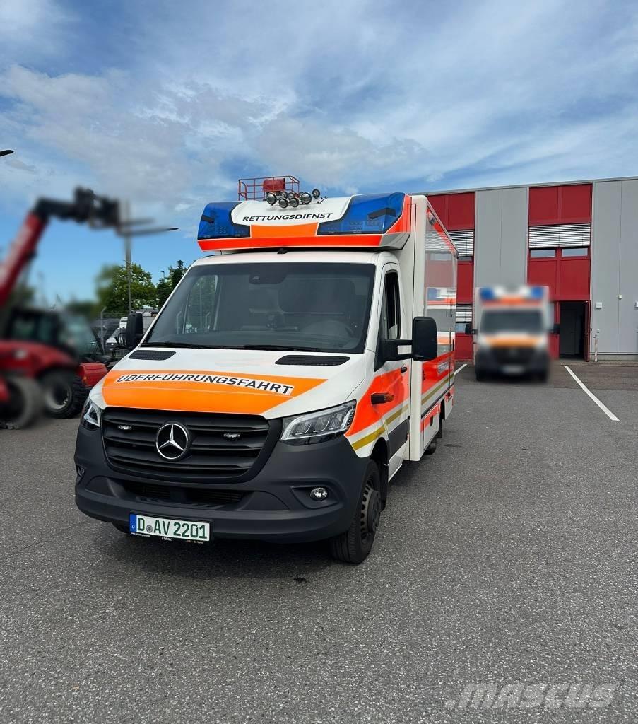 Mercedes-Benz 100 D Ambulanslar