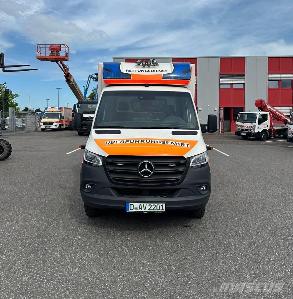Mercedes-Benz 100 D Ambulanslar