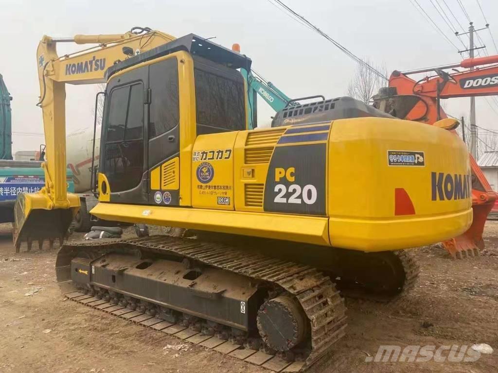 Komatsu PC 220-8 Paletli ekskavatörler
