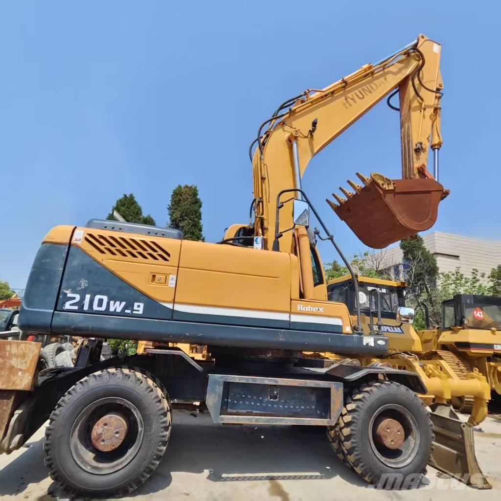 Hyundai R210W-9 Lastik tekerli ekskavatörler