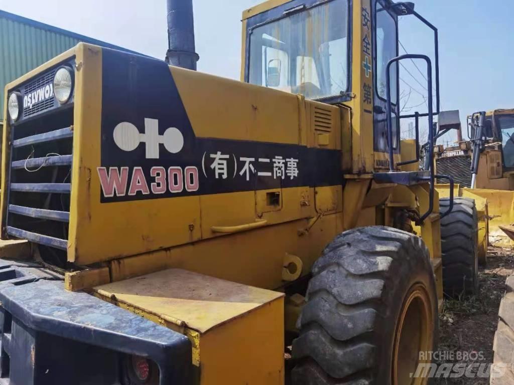 Komatsu WA 300 Tekerlekli yükleyiciler