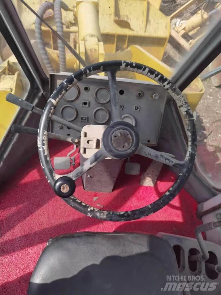 Komatsu WA 300 Tekerlekli yükleyiciler