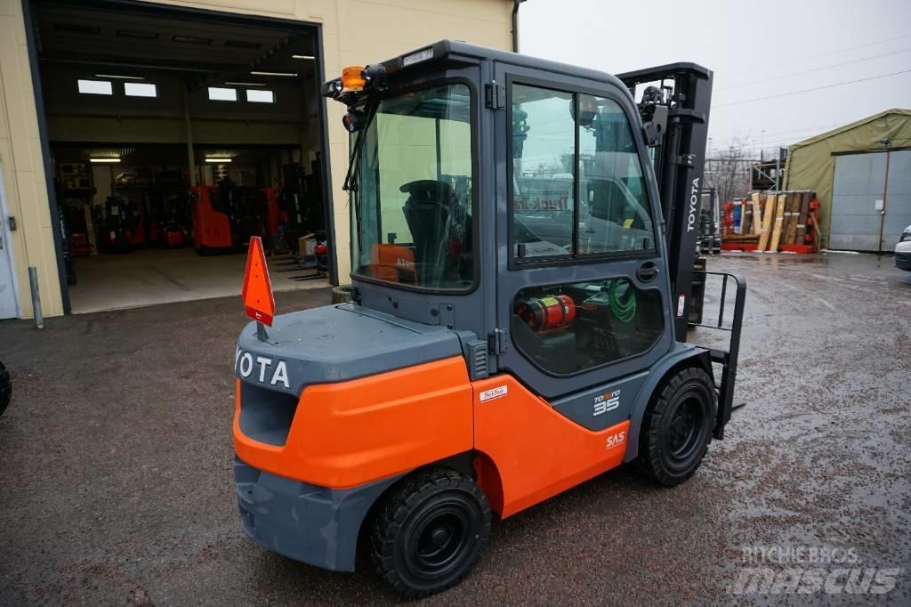 Toyota 52-8FDJF35 Dizel forkliftler