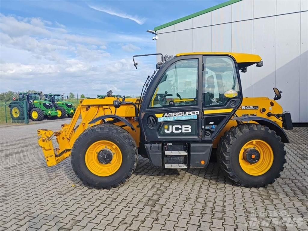 JCB 542-70 Tarimsal teleskopik yükleyiciler