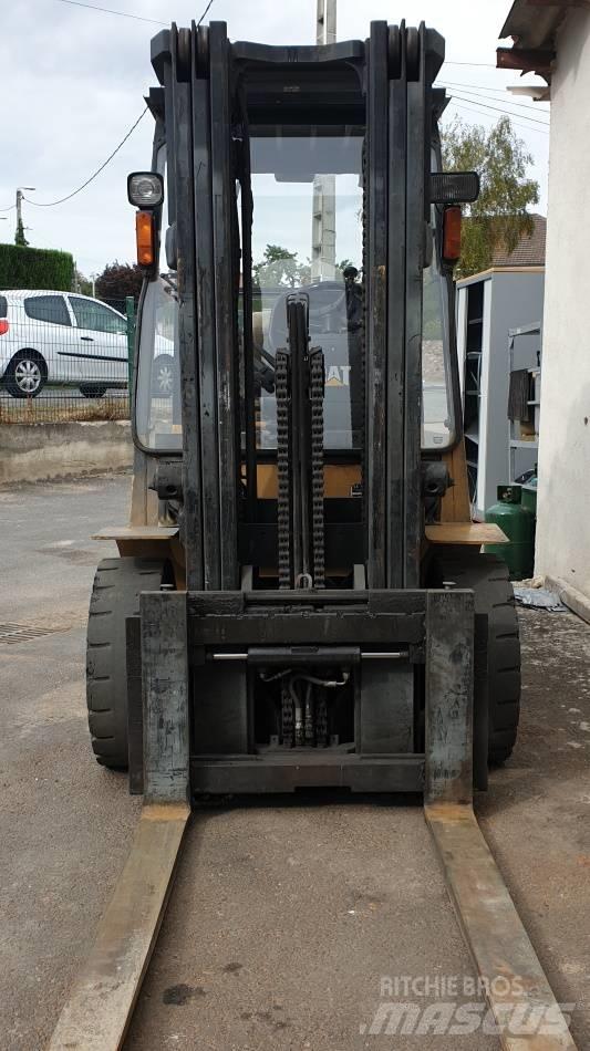 CAT GP 30 LPG'li forkliftler