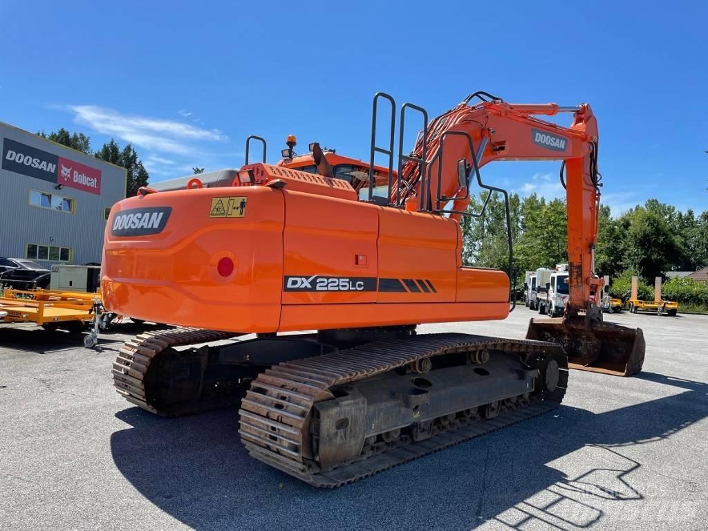 Doosan DX 225 LC-3 Paletli ekskavatörler