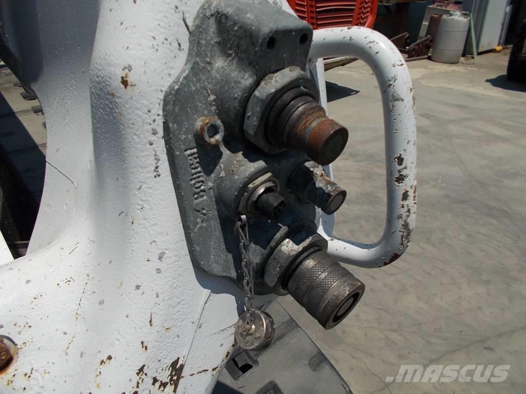 Bobcat T76 Skid steer loderler