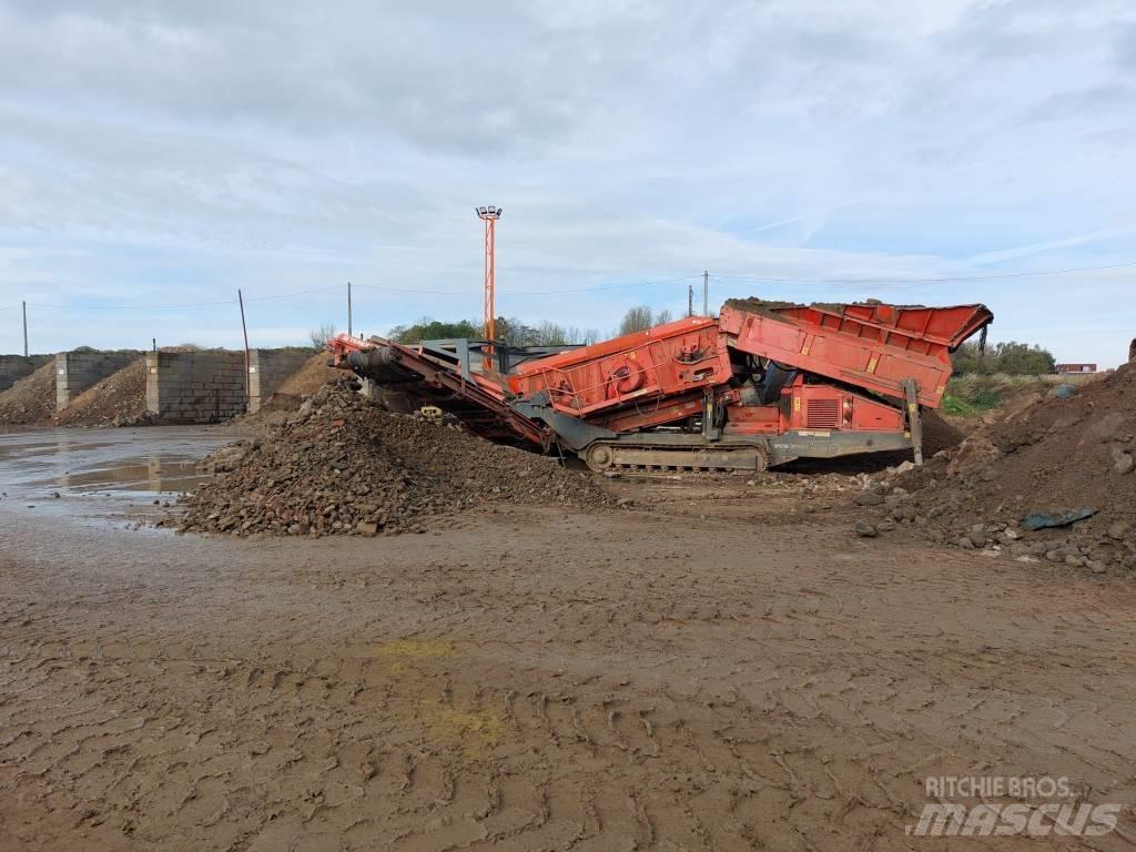 Terex Finlay 883 Gezer eleyiciler