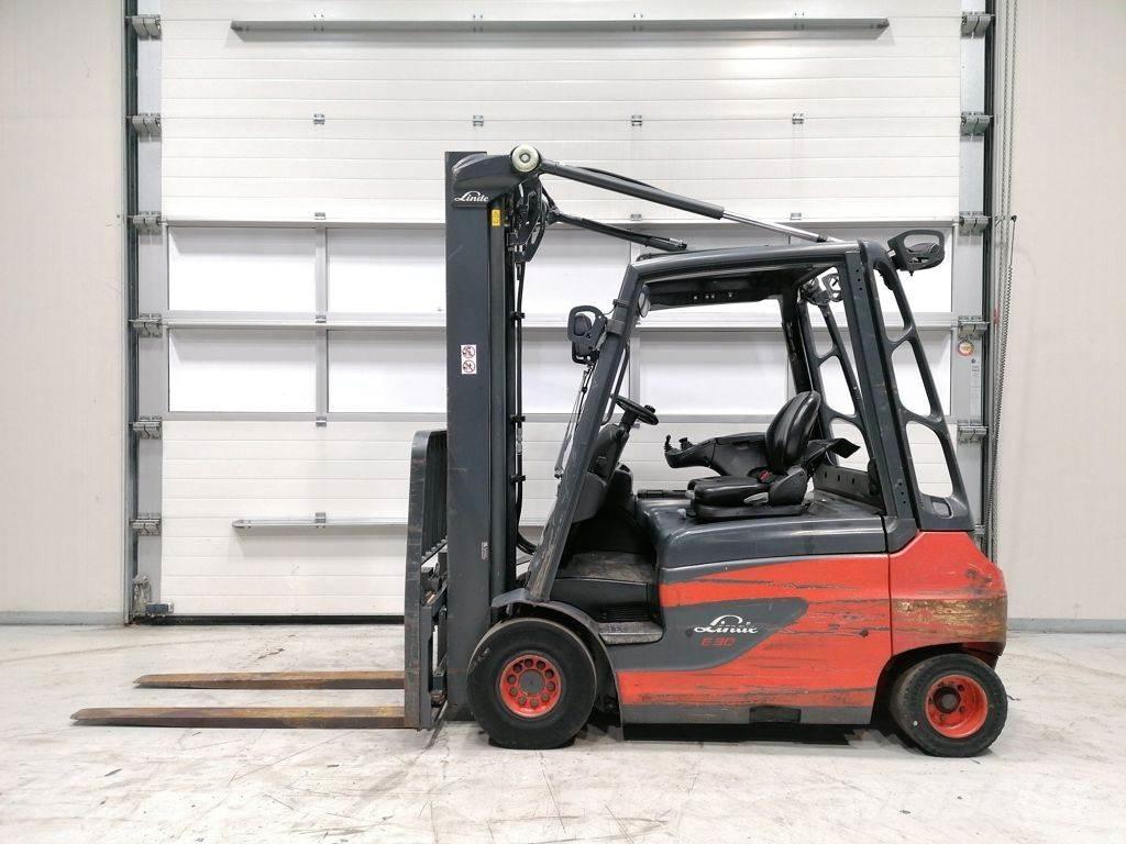 Linde E30-01 Elektrikli forkliftler