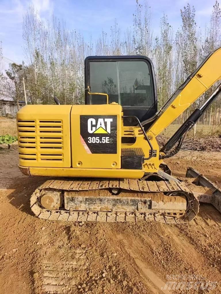 CAT 305.5 E2 Mini ekskavatörler, 7 tona dek