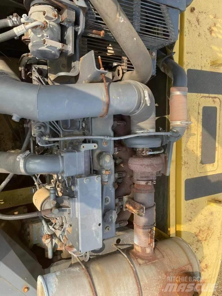 Komatsu PC 360 Paletli ekskavatörler