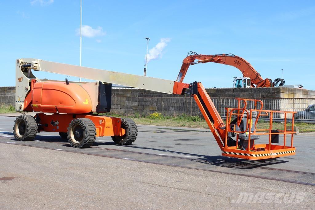JLG 800AJ Körüklü personel platformları