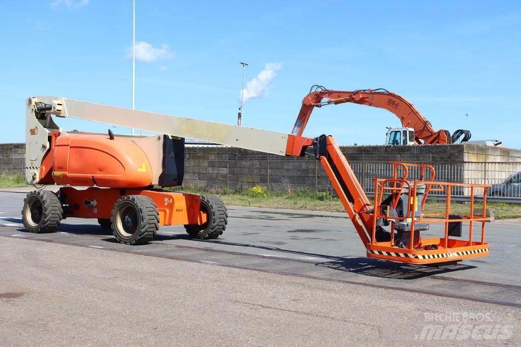 JLG 800AJ Körüklü personel platformları