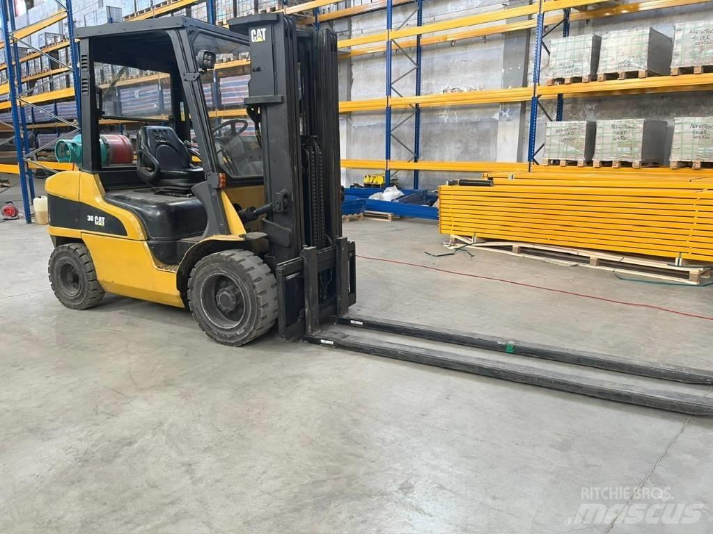 CAT CAT GP30N LPG'li forkliftler