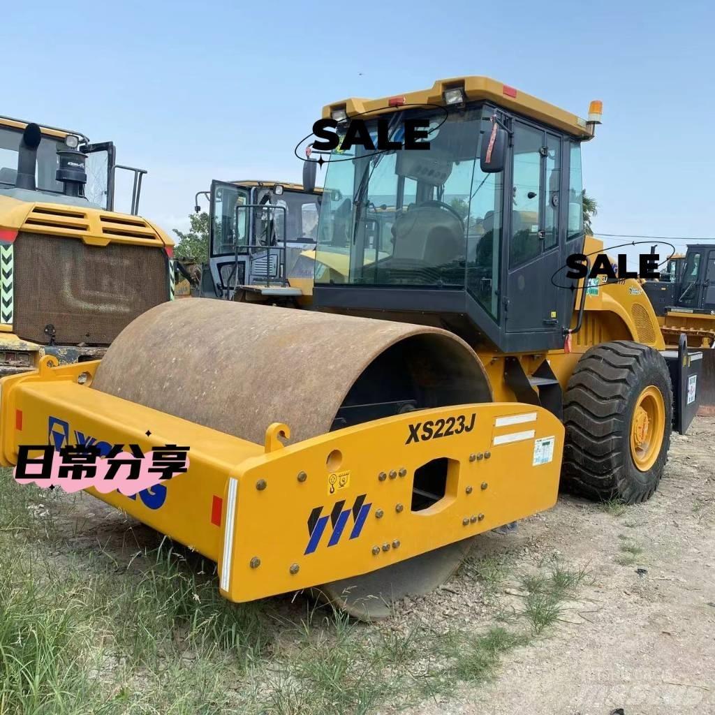 XCMG XS 223 J Tek tamburlu silindirler