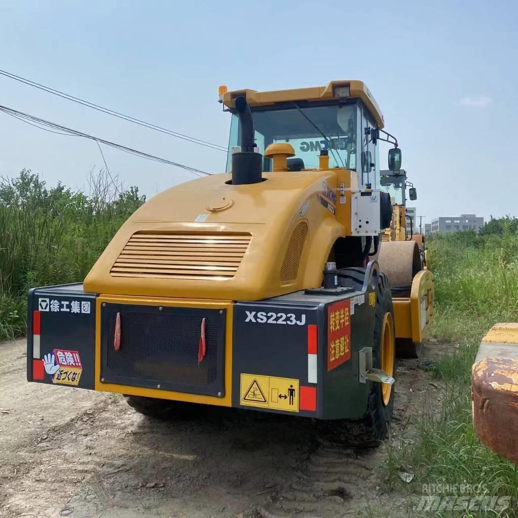 XCMG XS 223 J Tek tamburlu silindirler