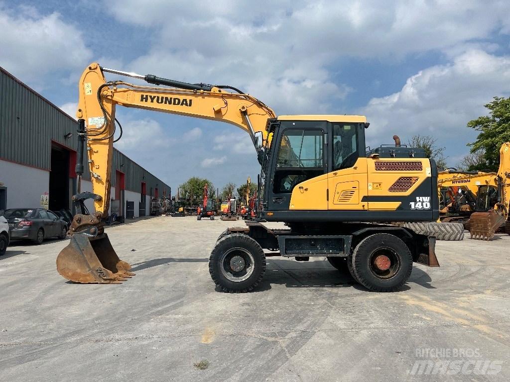Hyundai HW140 Lastik tekerli ekskavatörler