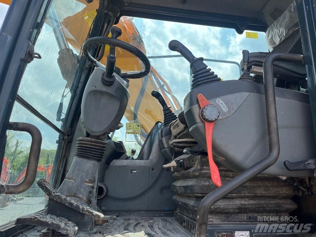 Hyundai HW140 Lastik tekerli ekskavatörler