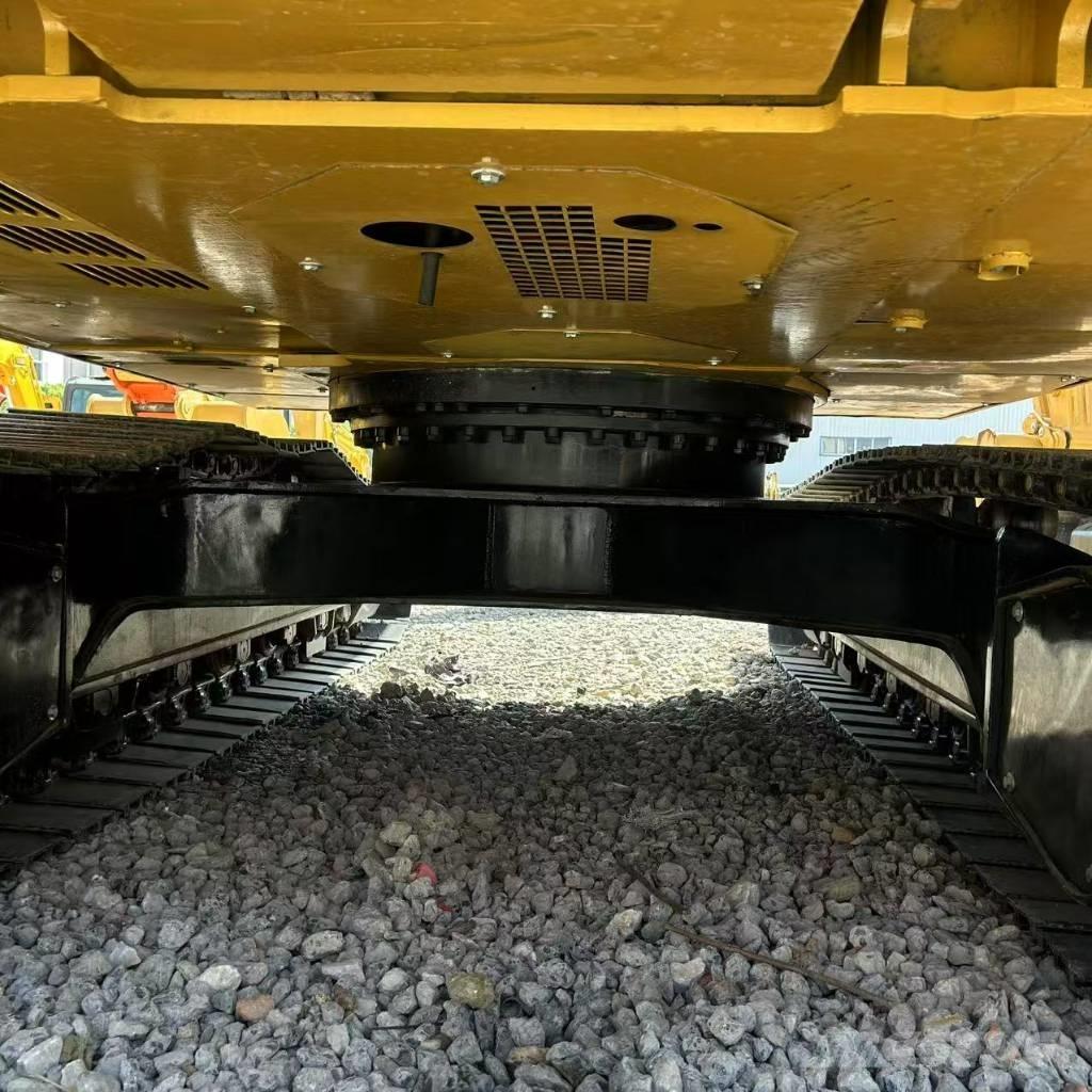CAT 324D2L Paletli ekskavatörler